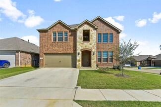 10621 Plumlee Ln, Cross Roads, TX 76227