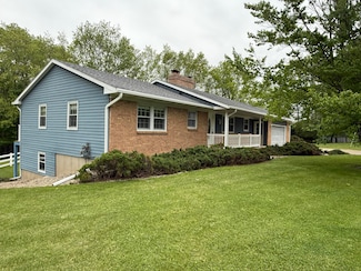 12498 Daling Ct NW, Grand Rapids, MI 49534