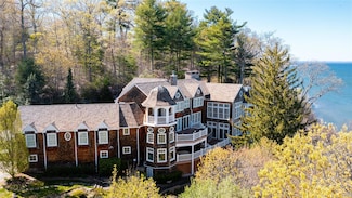 1386 Ridge Rd, Laurel Hollow, NY 11791