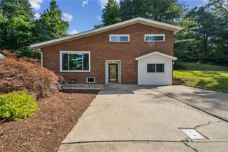 218 Sandy Hill Rd, Irwin, PA 15642