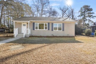 207 S 14th Ave, Dillon, SC 29536