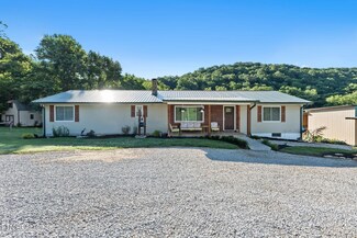 2614 Lake City Hwy, Clinton, TN 37716