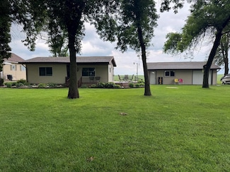 6410 Twin Lakes Rd, Manson, IA 50563