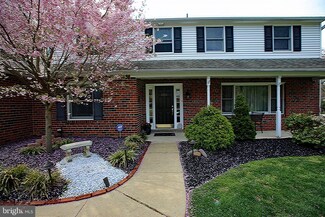 2013 Kerwood Dr, Broomall, PA 19008