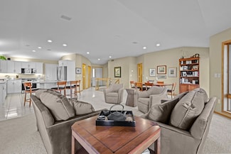 1786 Green Crest Dr, Victoria, MN 55386