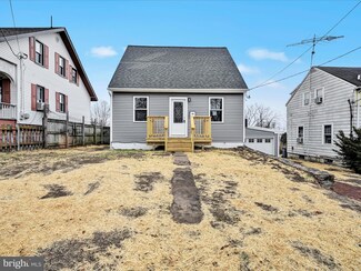 76 High St, Pine Grove, PA 17963