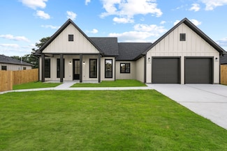 5270 Highlander Dr, Orange, TX 77630