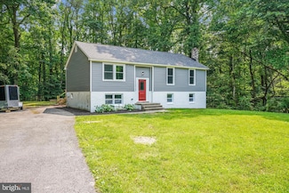 5311 Cove View Dr, Saint Leonard, MD 20685
