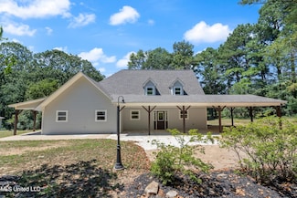 158 Laundre Rd, Coldwater, MS 38618