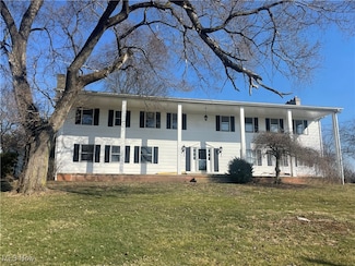 3390 Meese Rd NE, Louisville, OH 44641