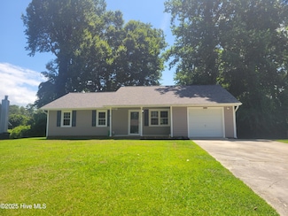 412 Estate Dr, Jacksonville, NC 28540