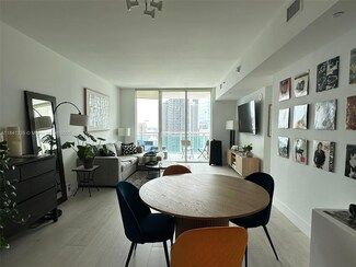 950 Brickell Bay Dr Unit 3500, Miami, FL 33131