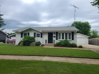 1523 S Orchard St, Janesville, WI 53546