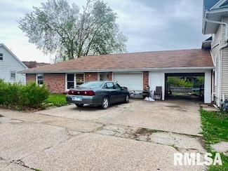 108 W Jackson St, Abingdon, IL 61410