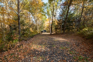 600 Berkshire Rd, Southbury, CT 06488