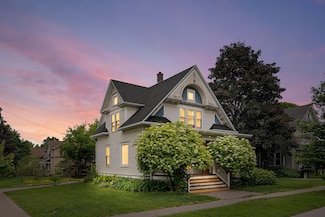 163 E Noyes St, Berlin, WI 54923