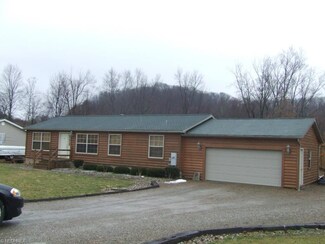 5696 Rutledge St SE, Dennison, OH 44621