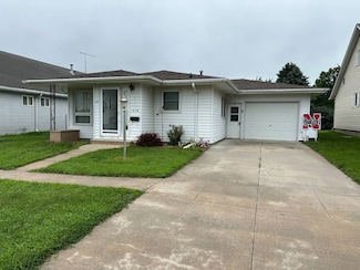 120 E Bazile St, Bloomfield, NE 68718