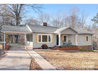 16 Hill St, York, SC 29745