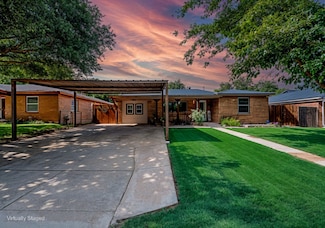 7836 Whitney Dr, Fort Worth, TX 76108