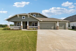 725 W 53rd St S, Sand Springs, OK 74063