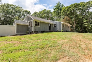 70 Oak St, Norton, MA 02766