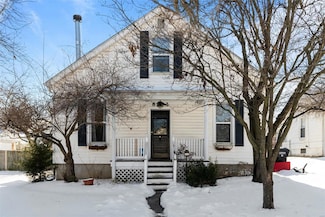 8902 W Pendleton Ave, Brentwood, MO 63144