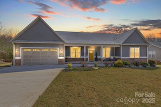 142 Hawk Nest Ln, Campobello, SC 29322
