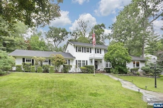 279 Rock Ave, Park Ridge, NJ 07656