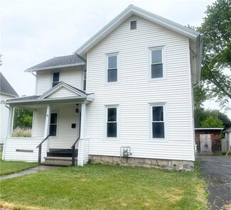 30 Grove Ave, Auburn, NY 13021