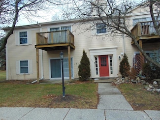 924 Chestnut Hill Dr Unit A, Auburn Hills, MI 48326