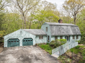 74 Lynwood Rd, Storrs Mansfield, CT 06268