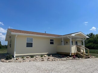8800 S Honey Creek Rd, Muncie, IN 47302