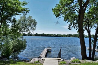10545 Grover Ave SW, Howard Lake, MN 55349