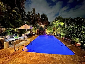 7386 Woodmont Ct, Boca Raton, FL 33434