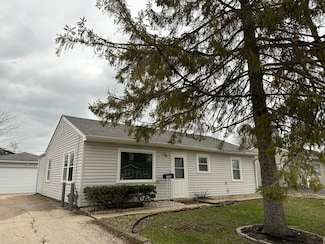 1708 Marlboro Ln, Crest Hill, IL 60403