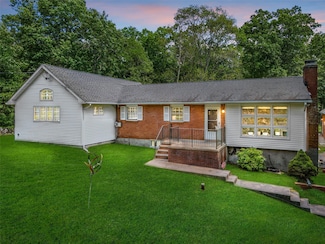 16 Sarvis Ln, Newburgh, NY 12550