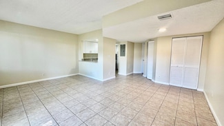 1487 NW 94th Way, Coral Springs, FL 33071