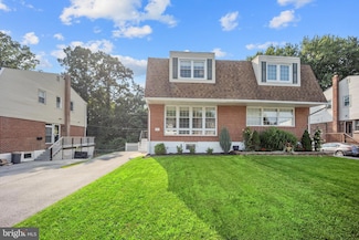717 Swarthmorewood Ln, Swarthmore, PA 19081