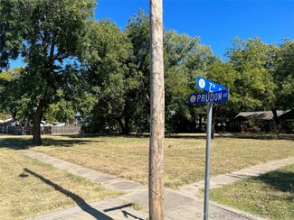 301 E 7th St, Pawhuska, OK 74056