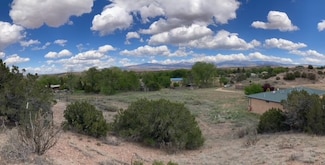 33 Wymas Dr, Cuyamungue, NM 87506