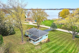 W191S7367 Shore Ln, Muskego, WI 53150