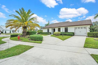 5901 White Cypress Dr, Lake Worth, FL 33467