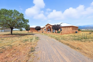 29 Mora Dr, Belen, NM 87002