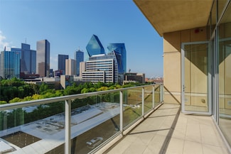 2025 Woodall Rodgers Fwy Unit 51, Dallas, TX 75201