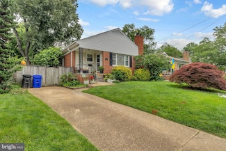 809 S Veitch St, Arlington, VA 22204