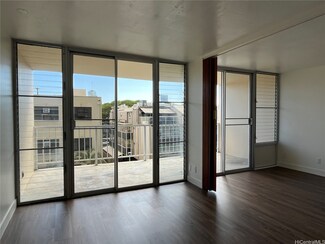 1215 Alexander St Unit 304, Honolulu, HI 96826