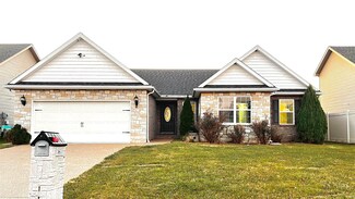 8728 Hedgewood Ct, Evansville, IN 47725