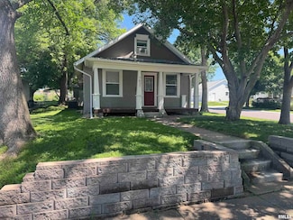 1637 Spruce St, Quincy, IL 62301