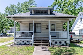 748 S Poplar St, Ottawa, KS 66067